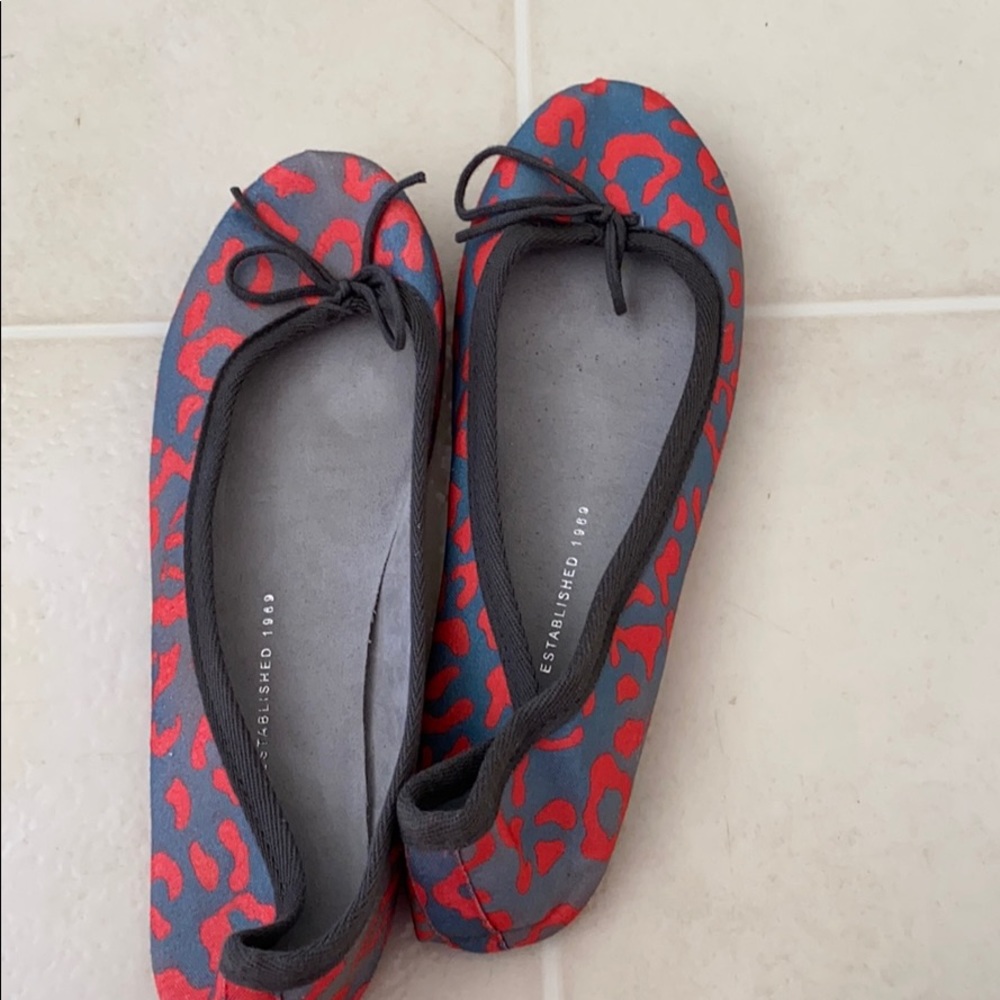 Used by great condition Gap ballet slippers